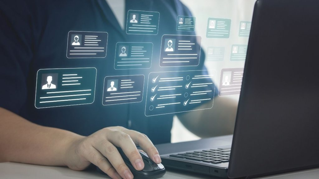 AI tối ưu trải nghiệm khách hàng trên website, app và CRM.