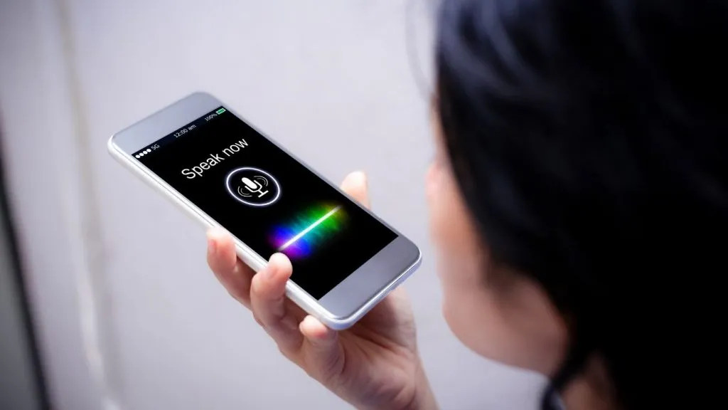 AI tối ưu trải nghiệm khách hàng với tìm kiếm hình ảnh và AR.