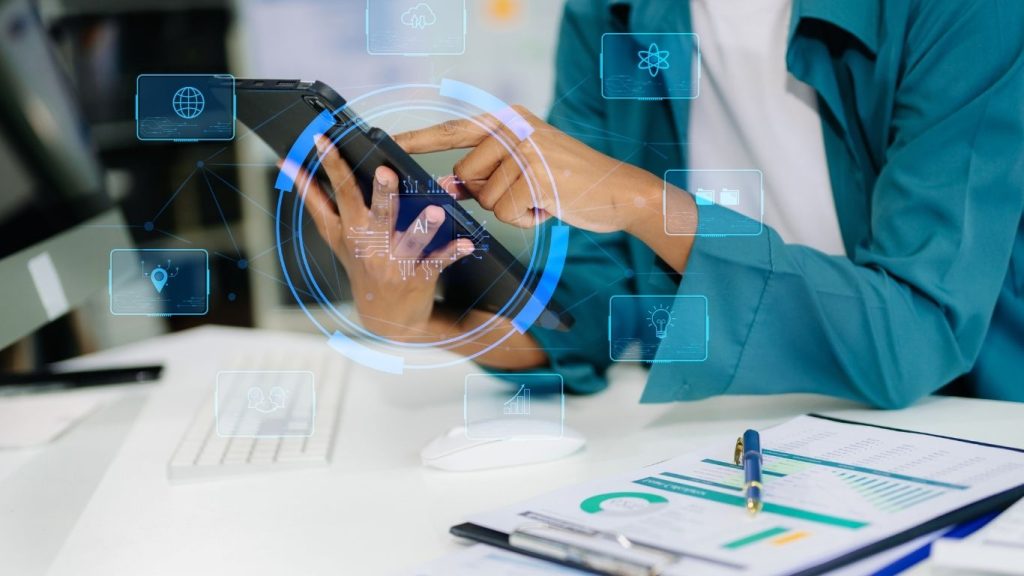 Chatbot trong giáo dục hỗ trợ dịch vụ sinh viên và quản lý hành chính