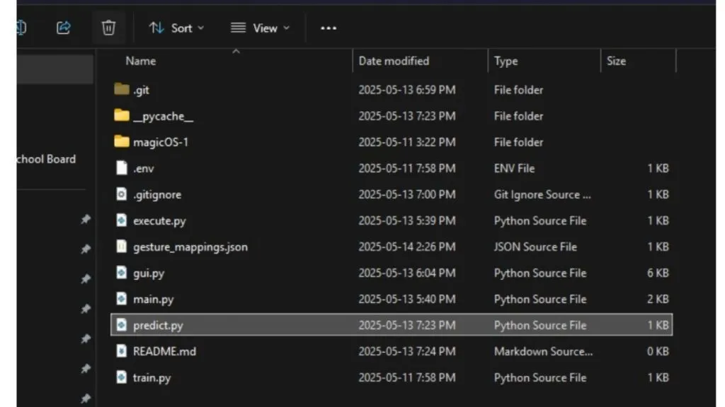 Tạo thêm một file mới đặt tên là predict.py. 